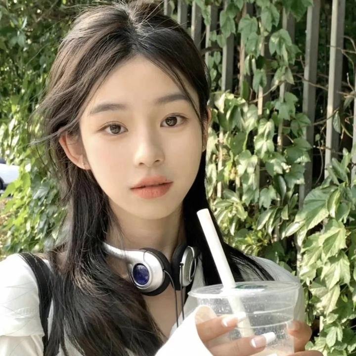 吾爱吾诗海报
