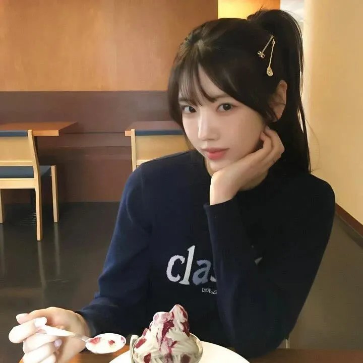隐藏的面孔海报
